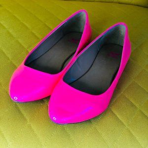 Shiekh Vienna Neon Pink Patten Flats size 7 EUC!